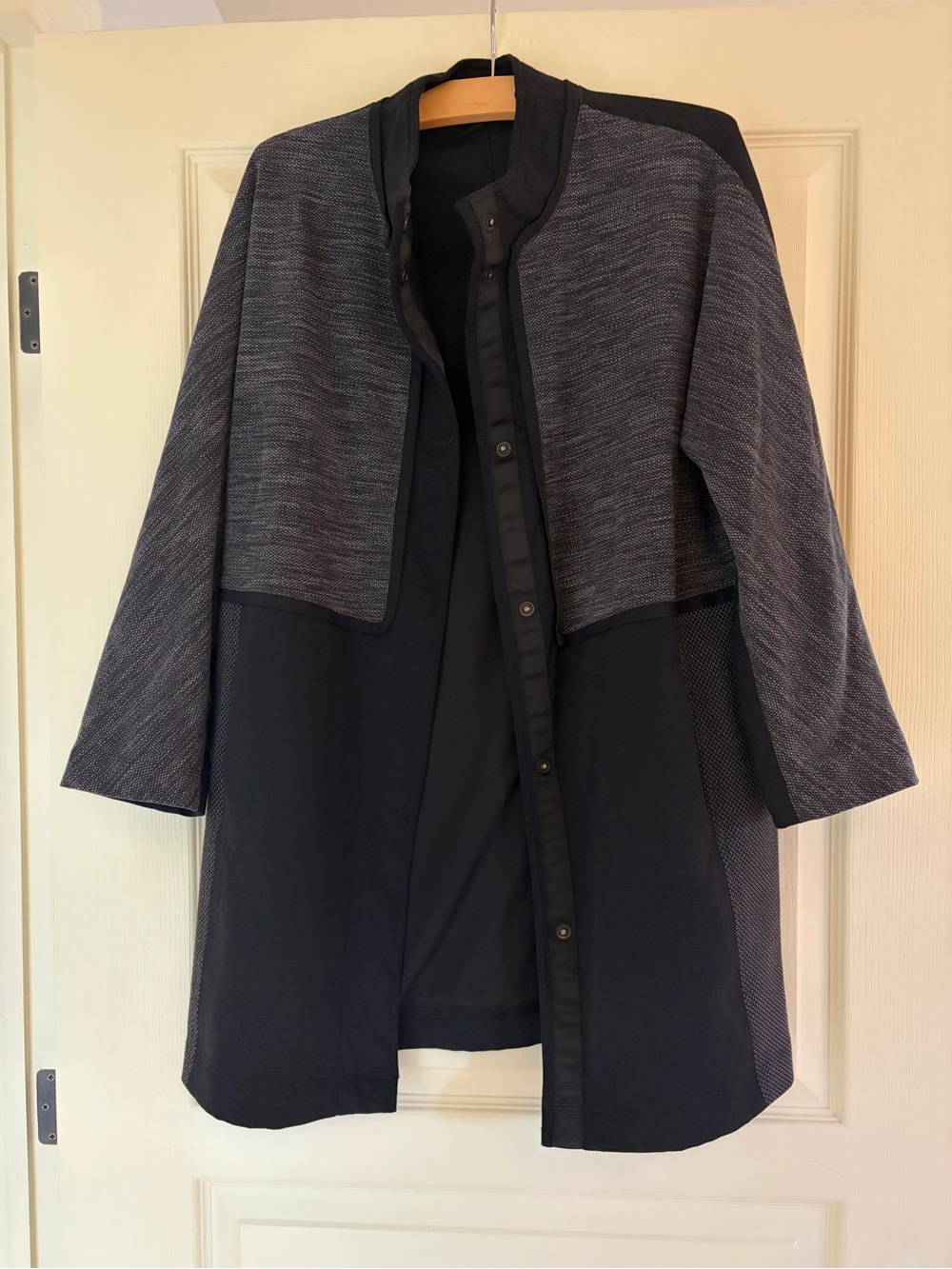 Lululemon Black & Gray Open Front Knit-Panel Coat 10